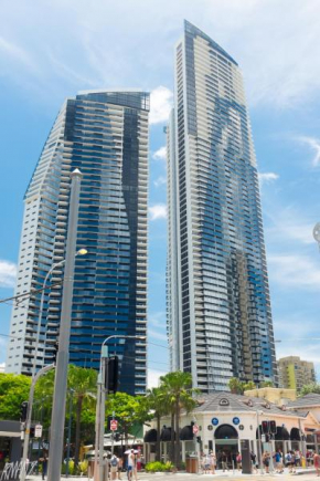 Отель Cavill Avenue Luxury Private Apartments  Серферс-Парадайс